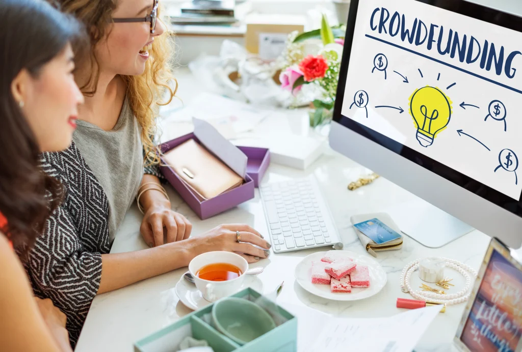 crowdfunding-money-business-bulb-graphic-concept